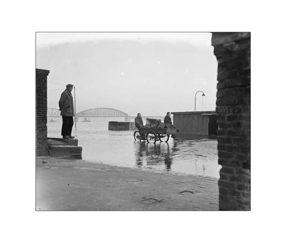 Hoogwater op de Waalkade - 1952