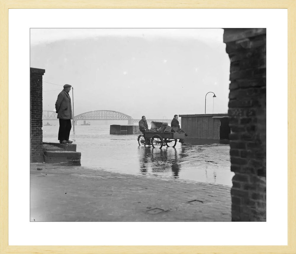 Hoogwater op de Waalkade - 1952