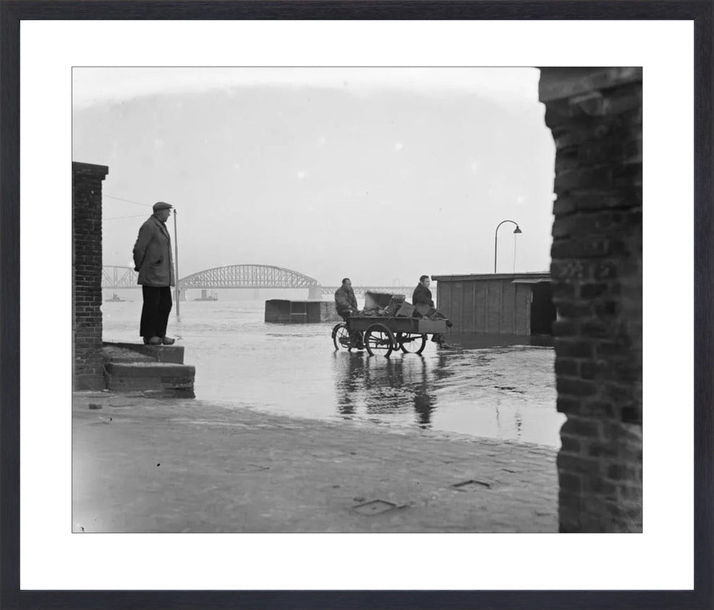 Hoogwater op de Waalkade - 1952