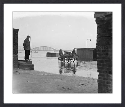 Hoogwater op de Waalkade - 1952