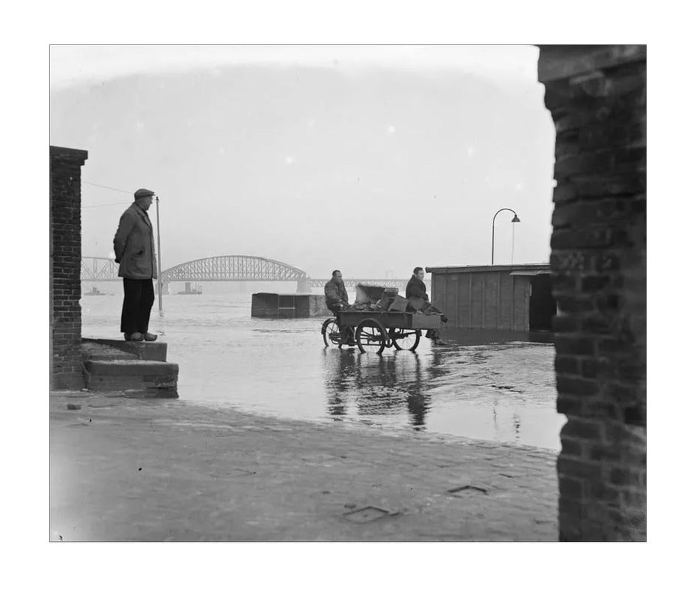 Hoogwater op de Waalkade - 1952