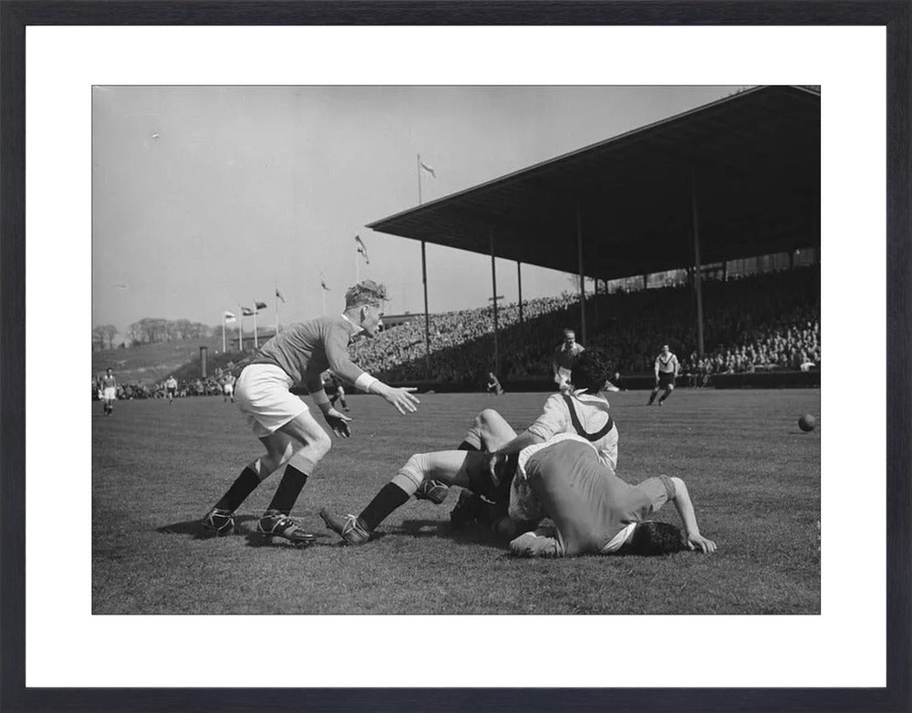 Vitesse - DOS in Nieuw-Monnikenhuize - 1954