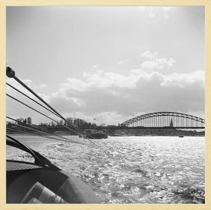 Boot en de Waalbrug - 1955