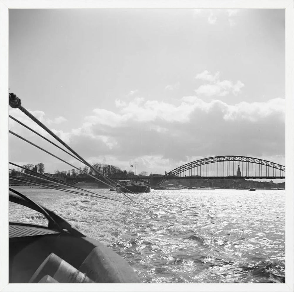 Boot en de Waalbrug - 1955