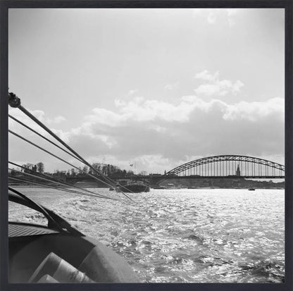 Boot en de Waalbrug - 1955
