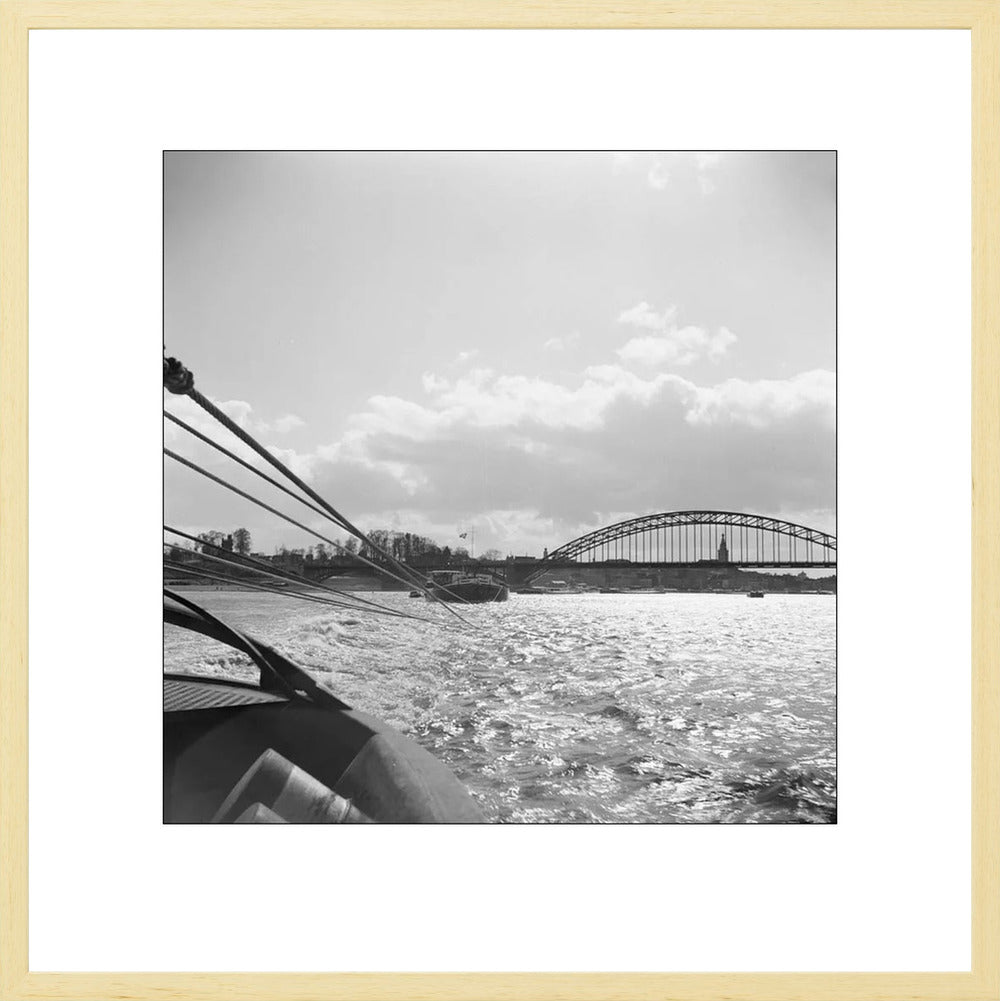 Boot en de Waalbrug - 1955