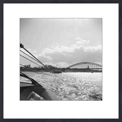 Boot en de Waalbrug - 1955