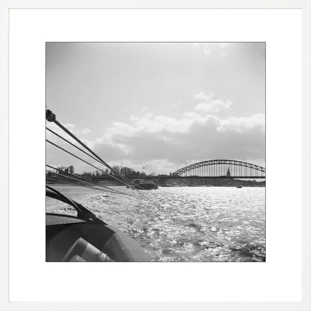 Boot en de Waalbrug - 1955