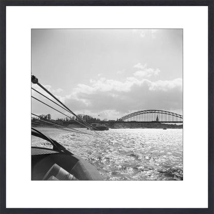 Boot en de Waalbrug - 1955