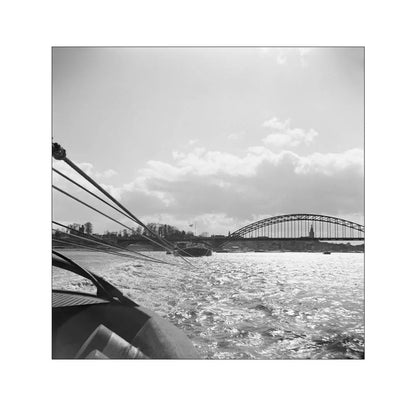 Boot en de Waalbrug - 1955