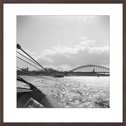 Boot en de Waalbrug - 1955