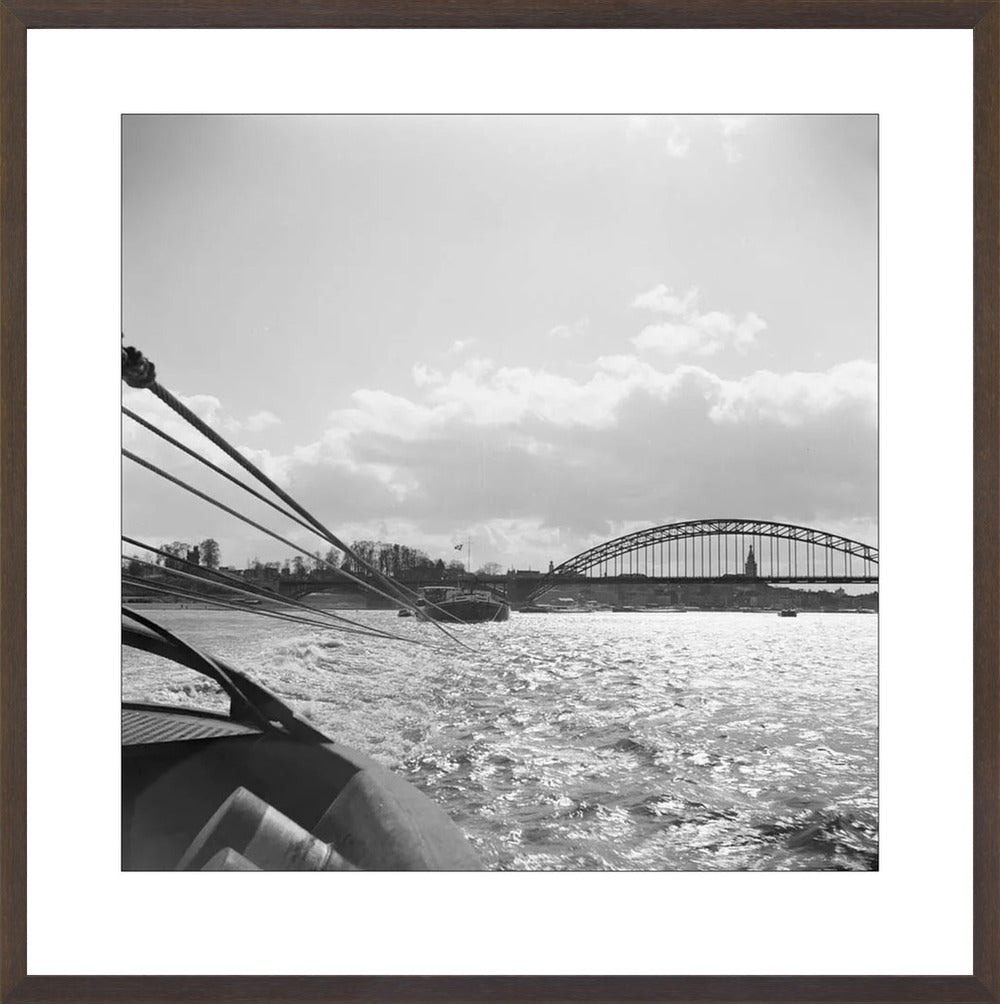 Boot en de Waalbrug - 1955