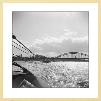 Boot en de Waalbrug - 1955