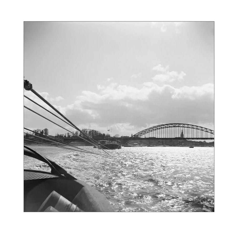 Boot en de Waalbrug - 1955