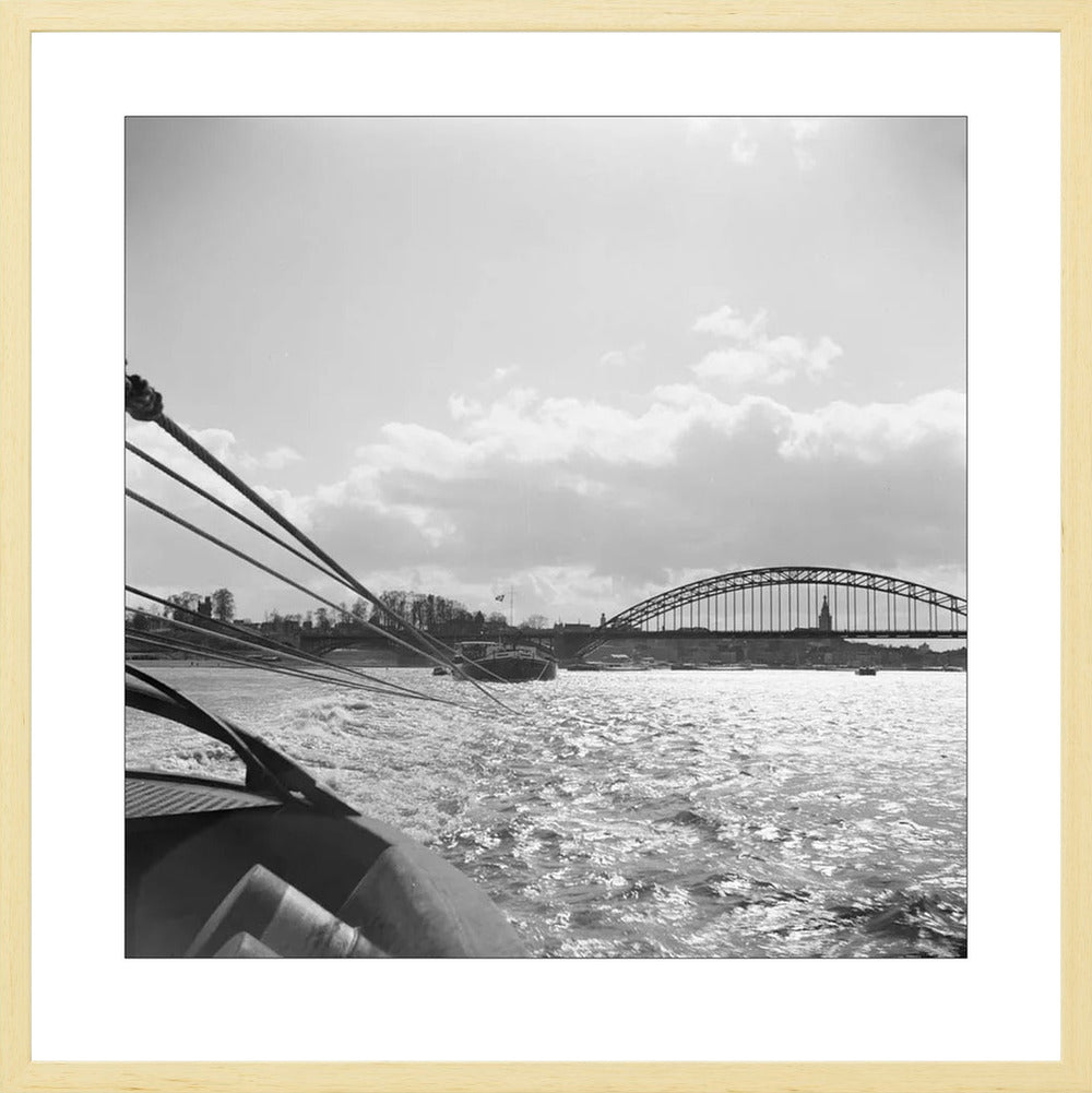 Boot en de Waalbrug - 1955