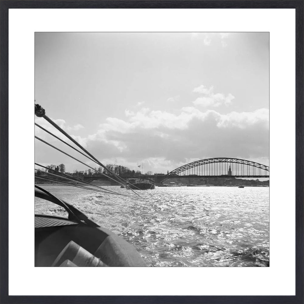 Boot en de Waalbrug - 1955