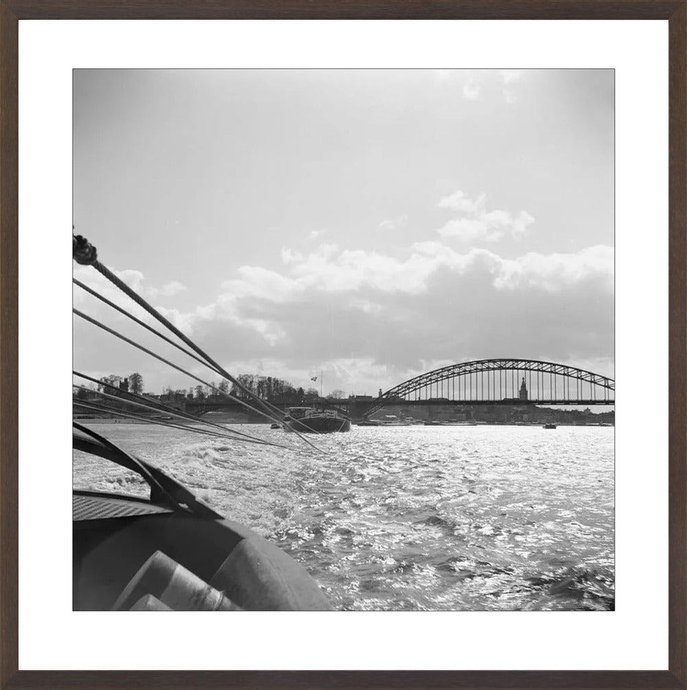 Boot en de Waalbrug - 1955