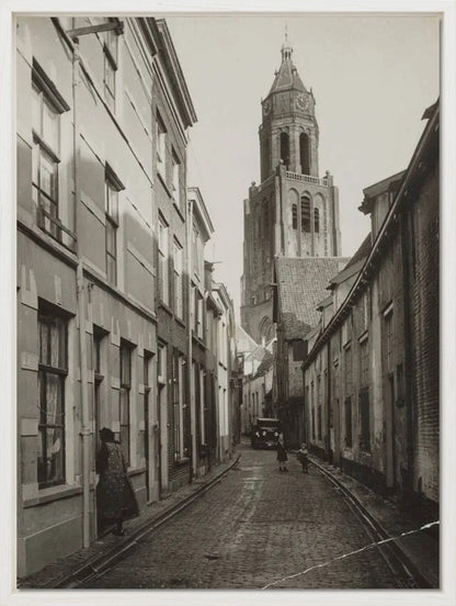 De Trompetsteeg met de Eusebiuskerk