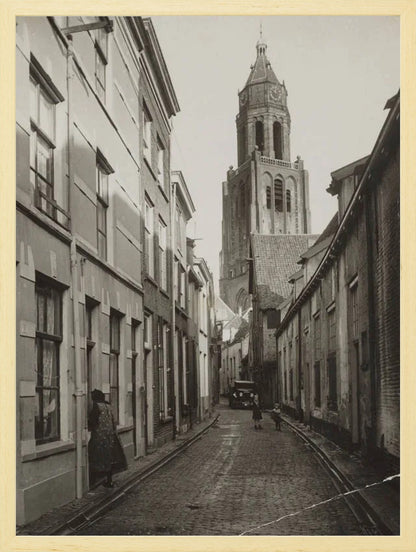 De Trompetsteeg met de Eusebiuskerk