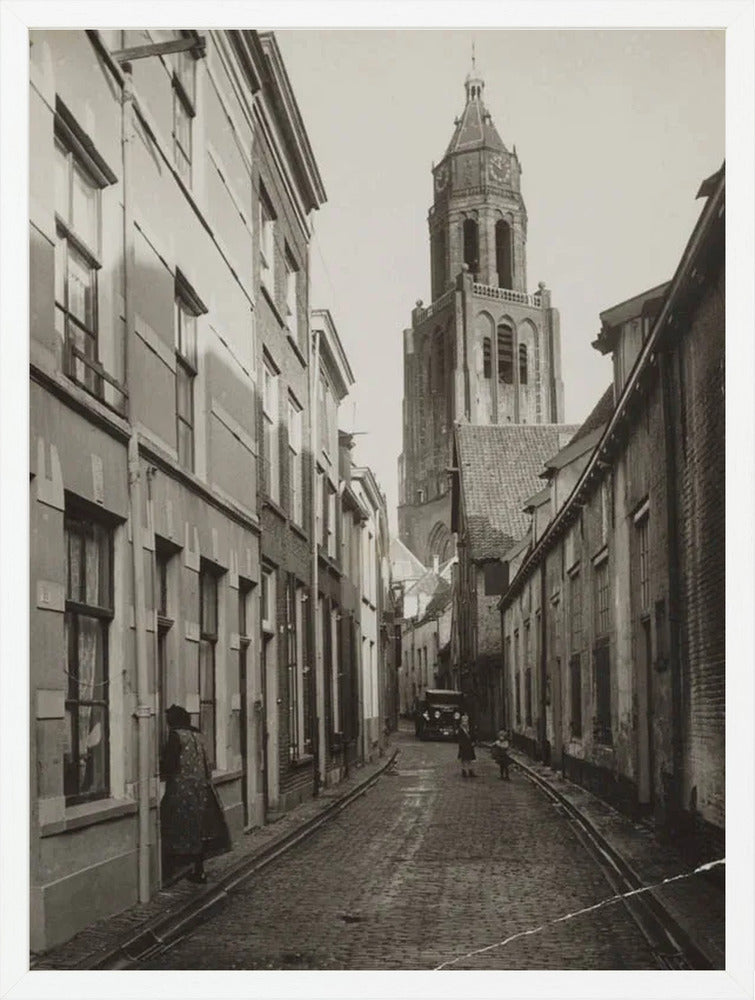 De Trompetsteeg met de Eusebiuskerk