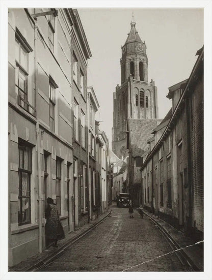 De Trompetsteeg met de Eusebiuskerk