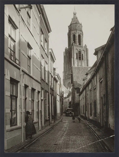 De Trompetsteeg met de Eusebiuskerk