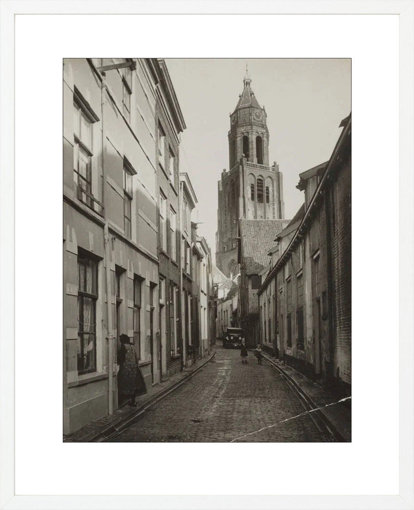 De Trompetsteeg met de Eusebiuskerk