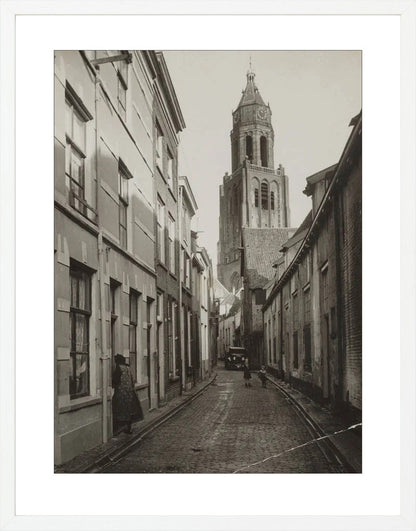 De Trompetsteeg met de Eusebiuskerk