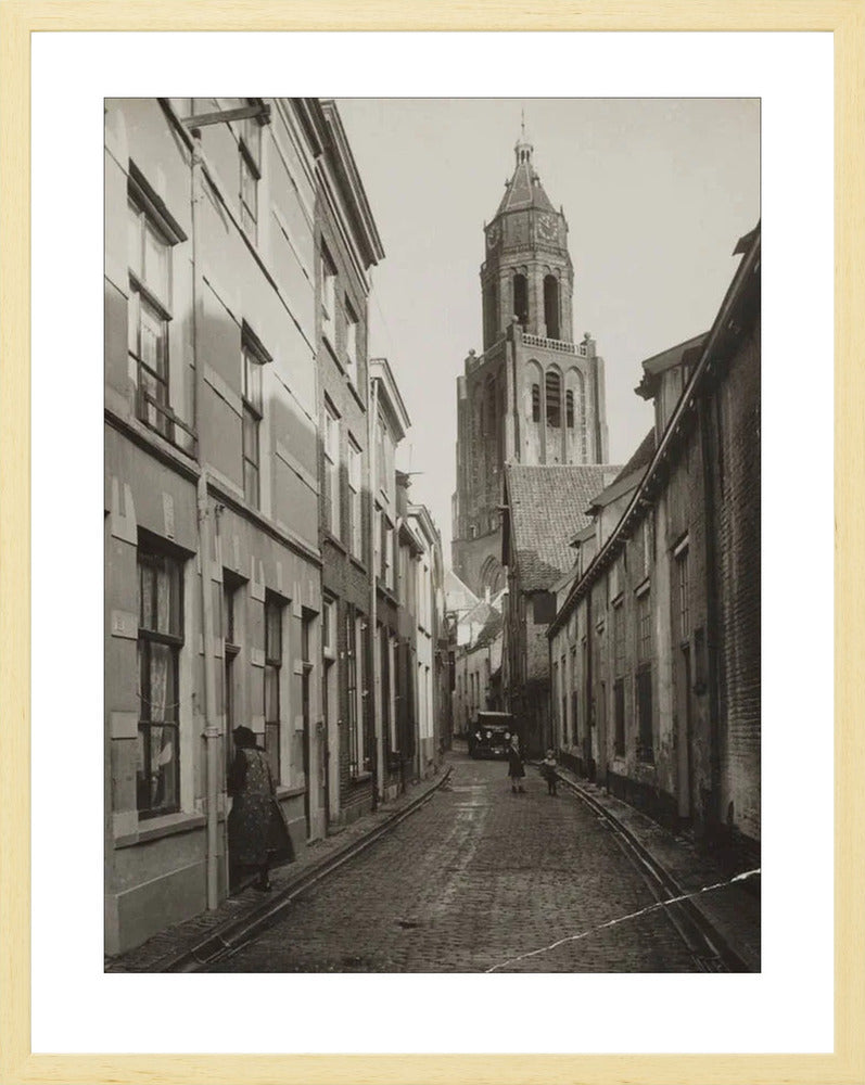 De Trompetsteeg met de Eusebiuskerk