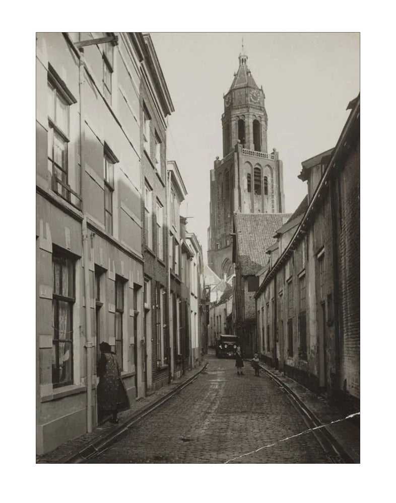 De Trompetsteeg met de Eusebiuskerk