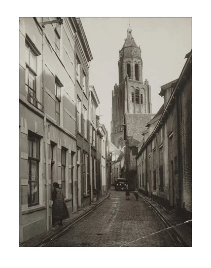 De Trompetsteeg met de Eusebiuskerk