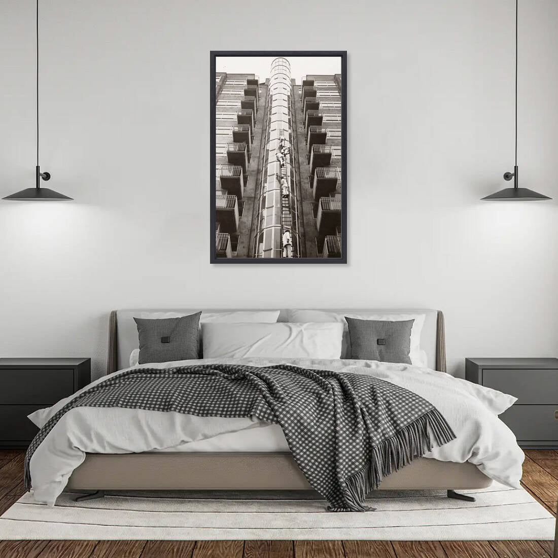 Zwart-witfoto uit 1932 van de Wolkenkrabber aan het Victorieplein in Amsterdam. – canvas zwarte baklijst in slaapkamer