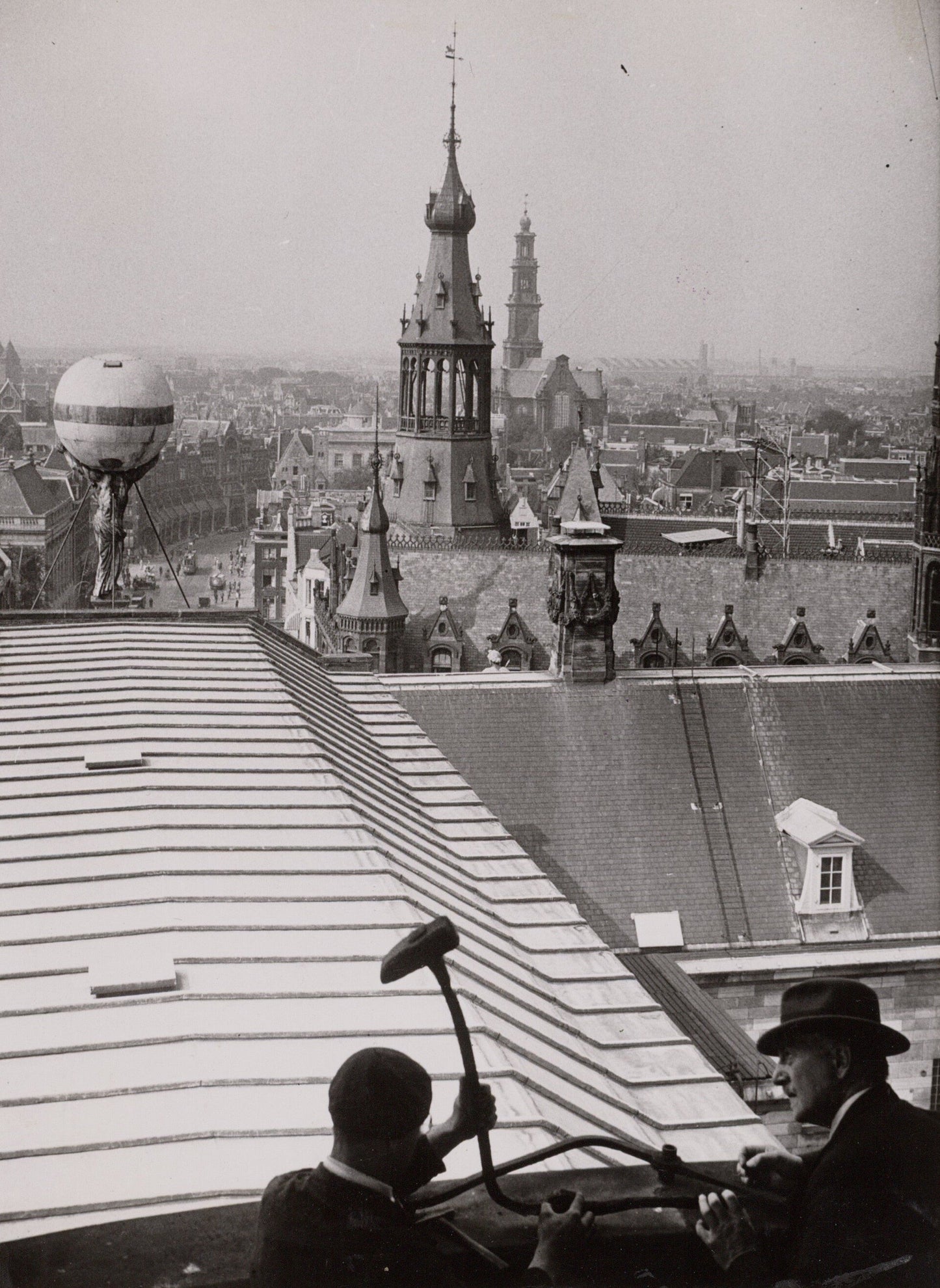 Atlas en de Westertoren - 1936