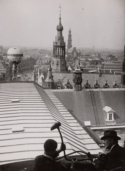 Zwart-witfoto uit 1936 van de achterzijde van het Koninklijk Paleis in Amsterdam.