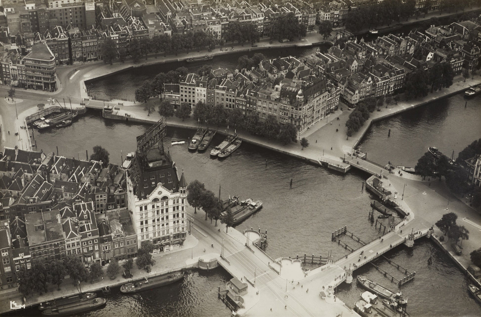 Historische foto van de Oude Haven en Spaansekade in Rotterdam rond 1934