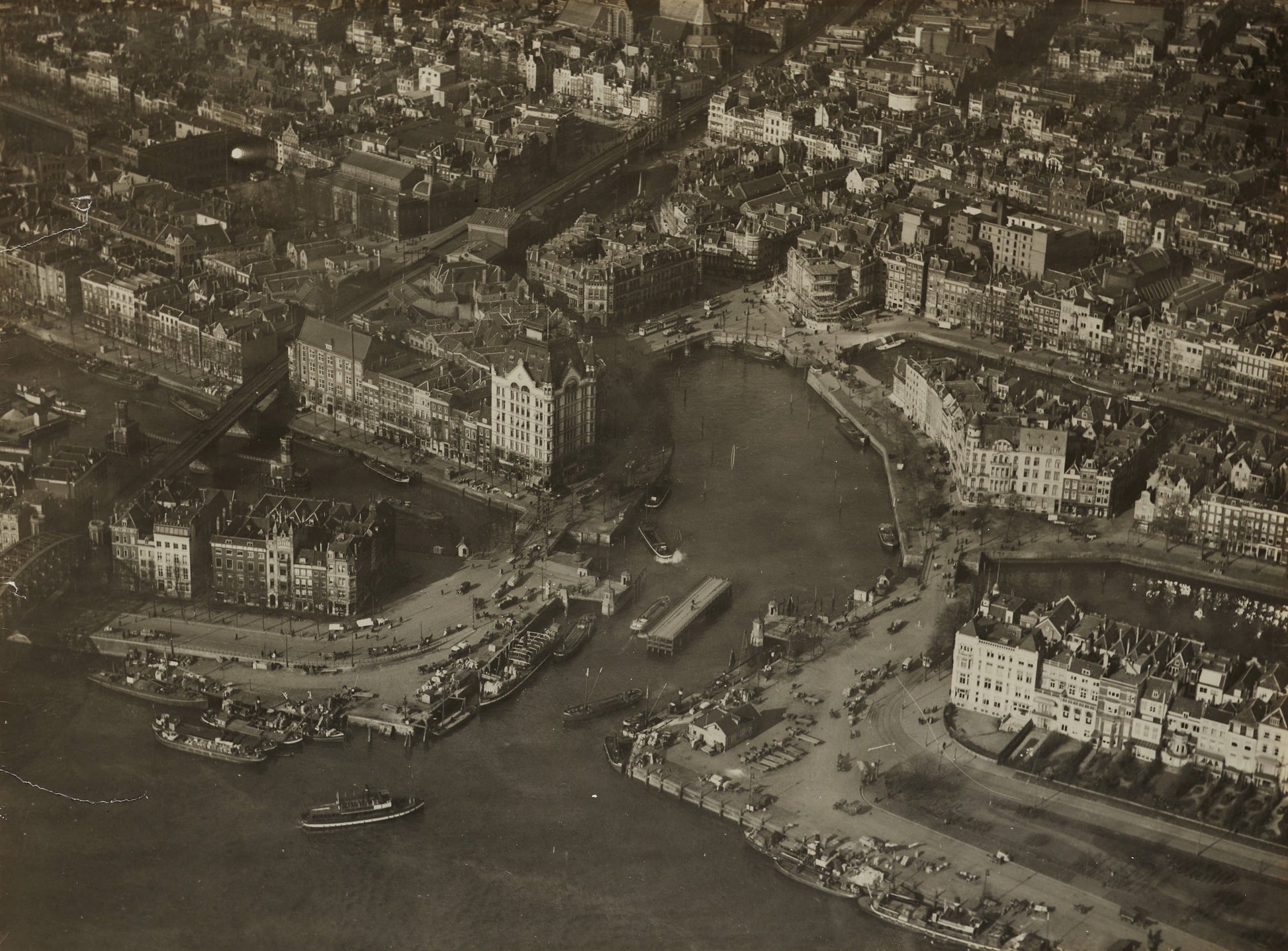 Historische foto van de Oude Haven in Rotterdam rond 1925