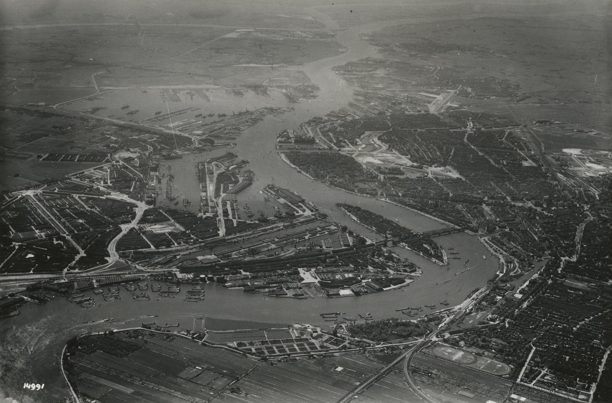 Historische foto van Rotterdam aan de Maas rond 1936