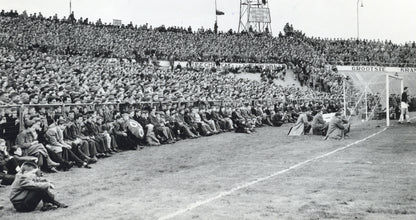 Publiek bij de Galgenwaard - 1955