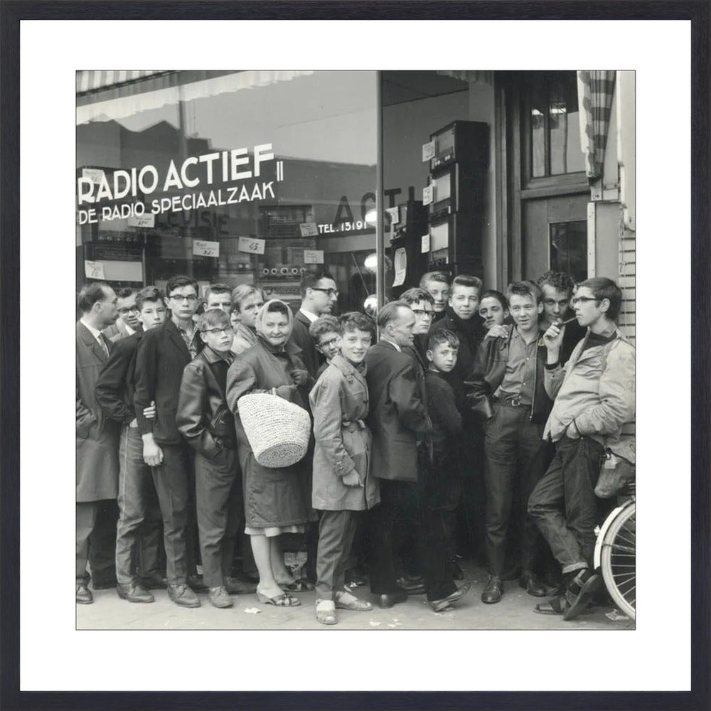 In de Rij voor de Radio - 1960