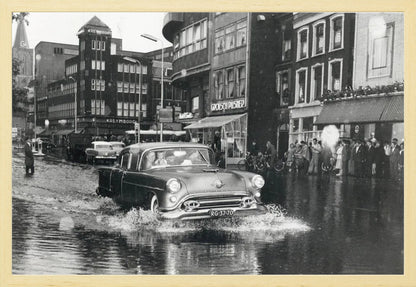 Wateroverlast op het Vredenburg - 1957