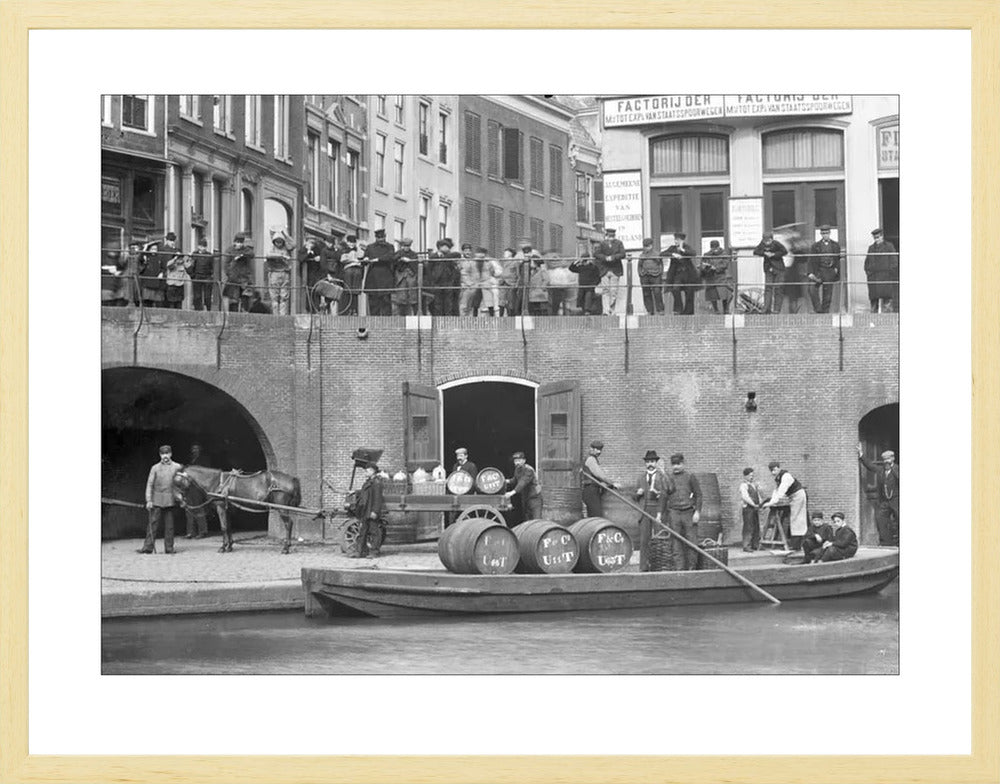 Handel op de Oudegracht - 1906