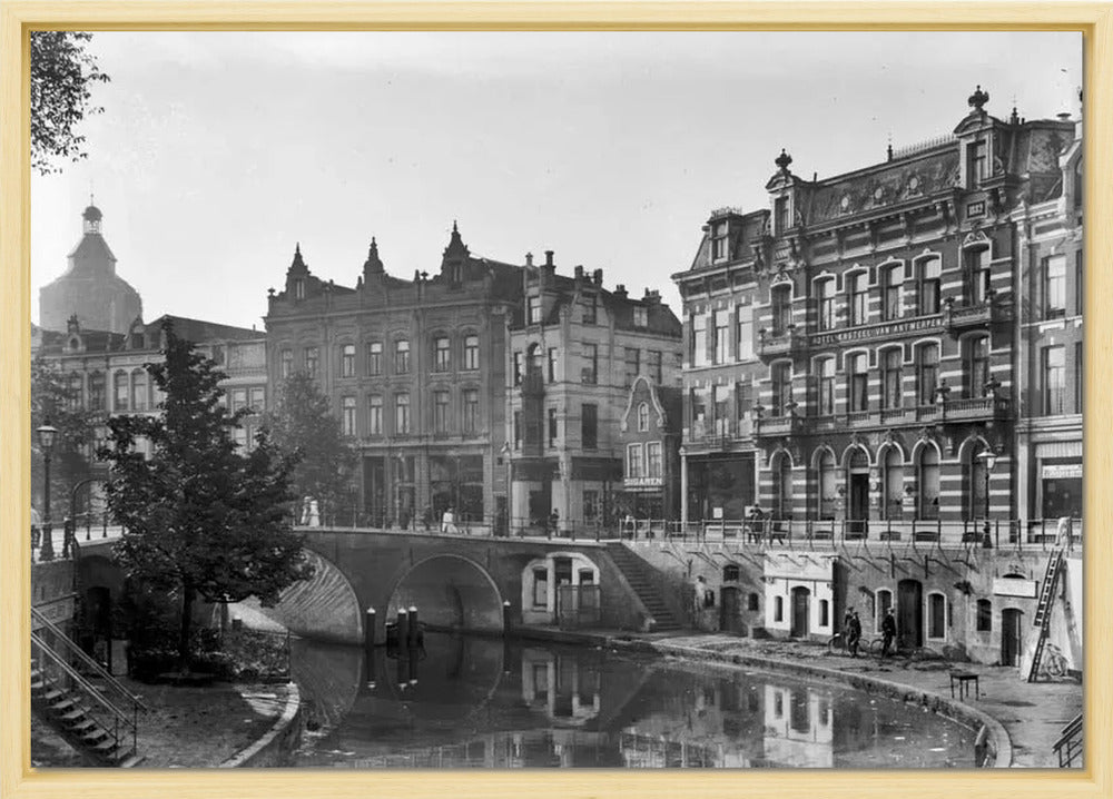 Hotel aan de Oudegracht - 1905