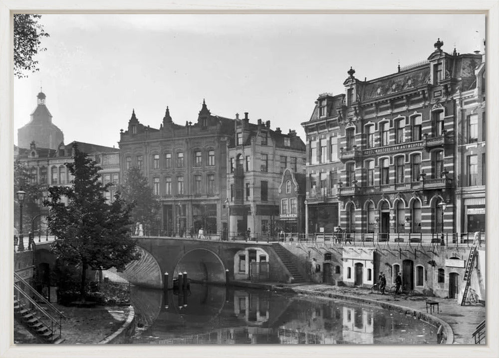 Hotel aan de Oudegracht - 1905