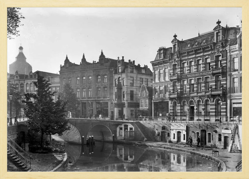 Hotel aan de Oudegracht - 1905