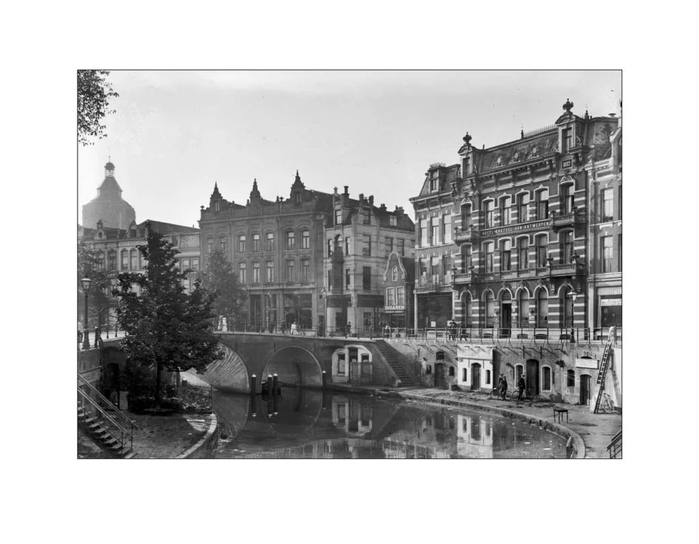 Hotel aan de Oudegracht - 1905