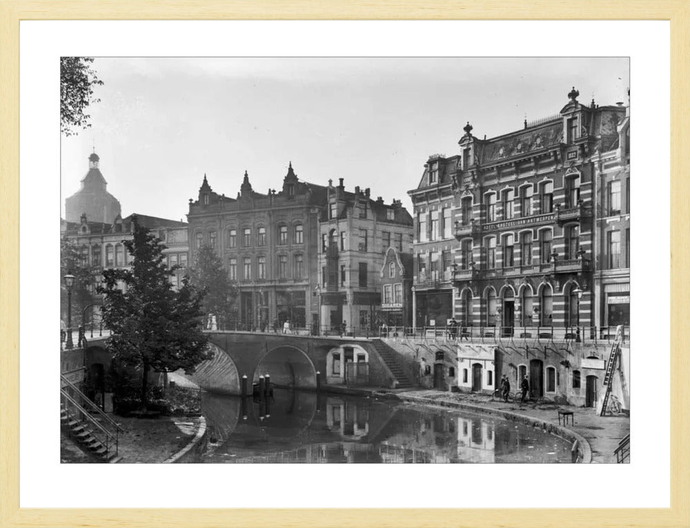 Hotel aan de Oudegracht - 1905