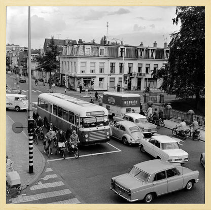 Verkeer op de Wittevrouwenbrug - 1965