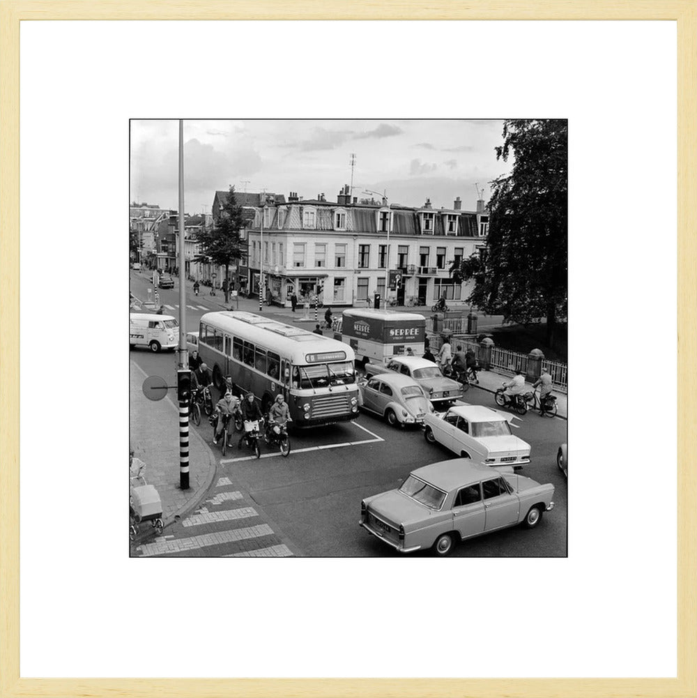 Verkeer op de Wittevrouwenbrug - 1965