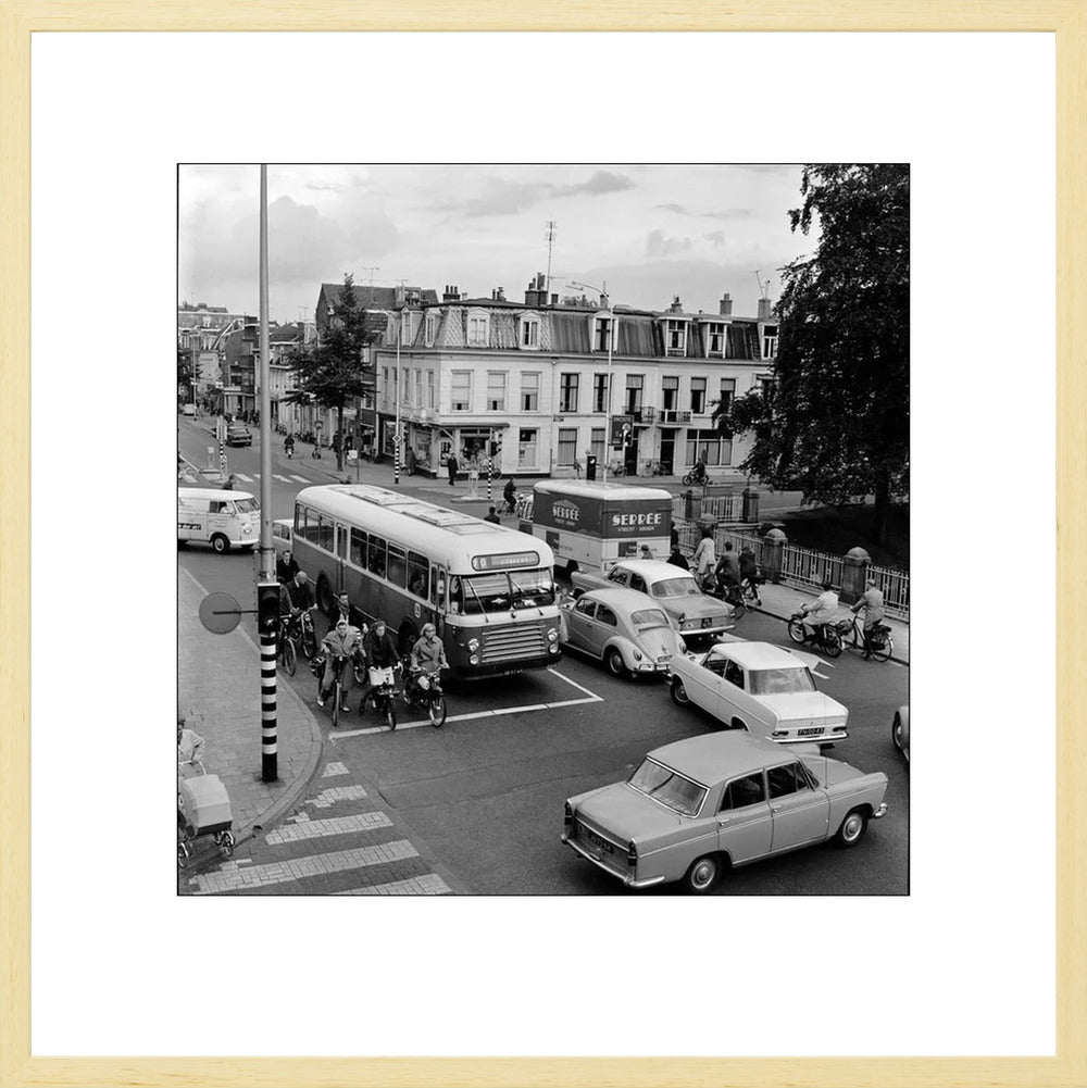 Verkeer op de Wittevrouwenbrug - 1965