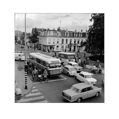 Verkeer op de Wittevrouwenbrug - 1965